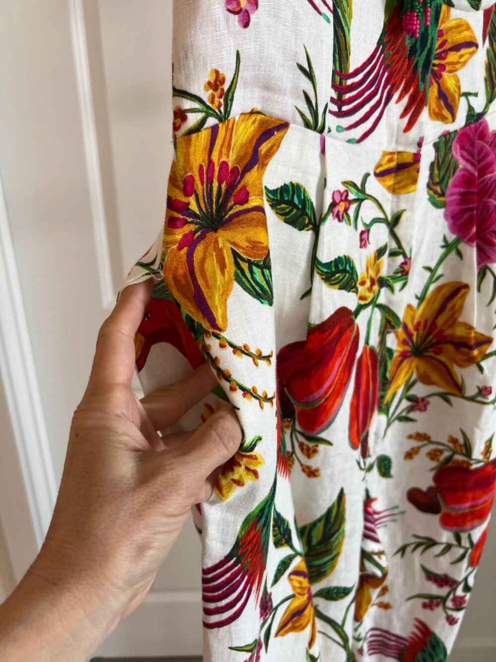 Farm Rio Toucans Garden Halter Jumpsuit M NWT 100% Linen Tropical Print - Picture 3 of 11